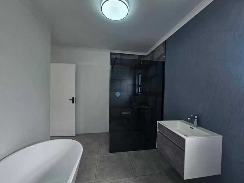 3 Bedroom Property for Sale in Myburgh Park Western Cape